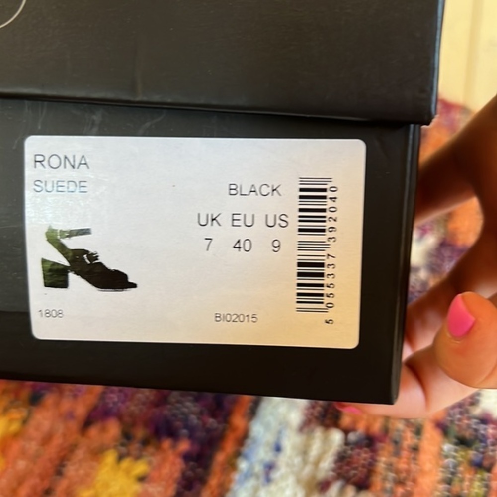 🖤🖤🖤Hudson Shoes heels sandals black 40 / 9 suede buckle RONA - Picture 2 of 9